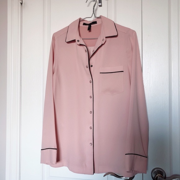 BCBG pink blouse with black piping - Picture 1 of 2